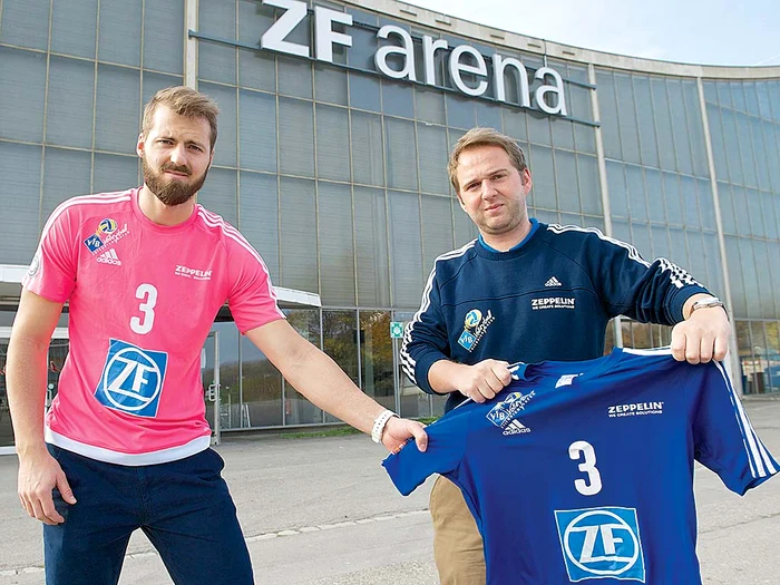 Liberoul echipei e singurul care va juca în albastru acasă