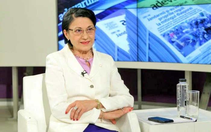 Ministrul Educaţiei Ecaterina Andronescu
