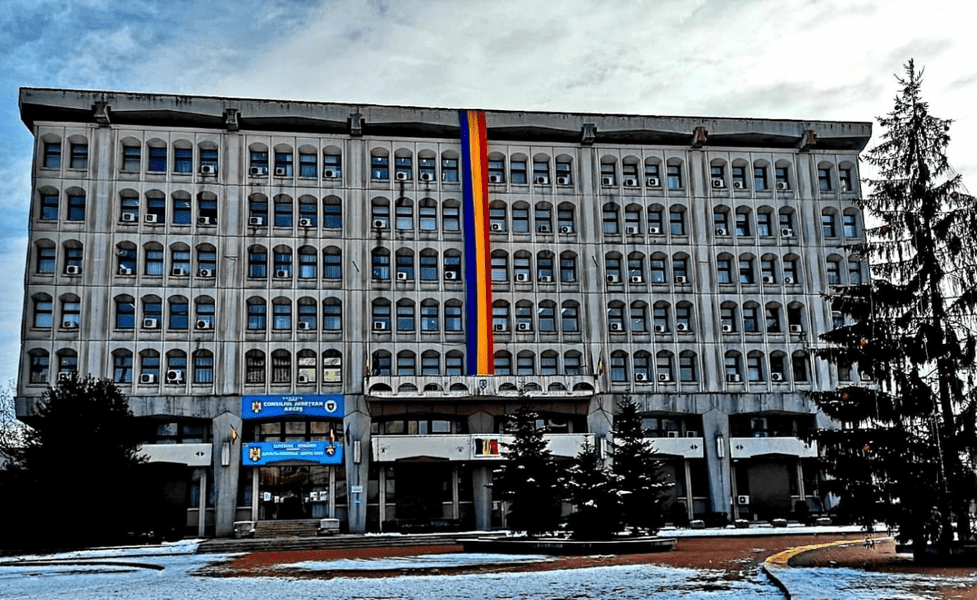 1.800 salariați din prefecturi intră în grevă de avertisment: „Redați demnitatea angajaților!”