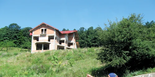 Resita: Familia vitezomanului învârte milioane