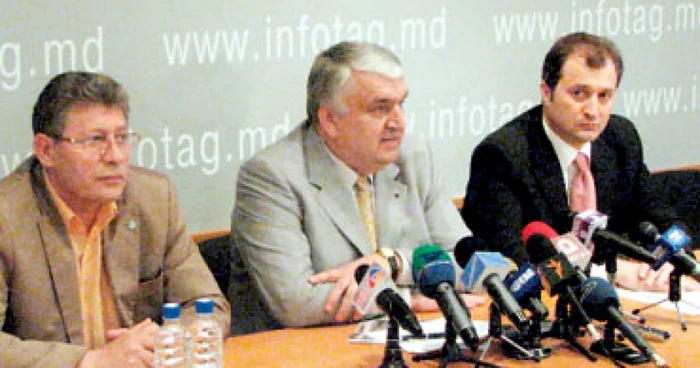 Noul guvern de la Chişinău a luat prima decizie: abrogarea vizelor cu România