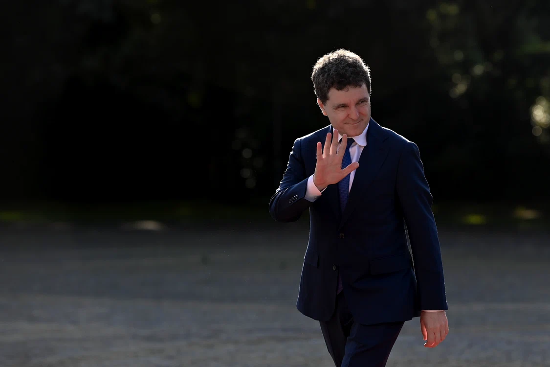 111 persoane i-au dat bani cu împrumut lui Nicușor Dan în campania electorală