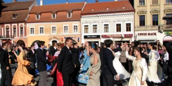 Participanţii la Festival au luat lecţii de dans timp de cinci săptămâni