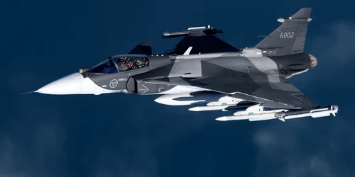 Avion Gripen înarmat cu rachete Meteor jpg