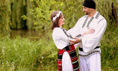 port traditional romanesc click jpeg