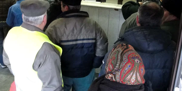 Sătmărenii se înghesuie să îşi achite facturile 