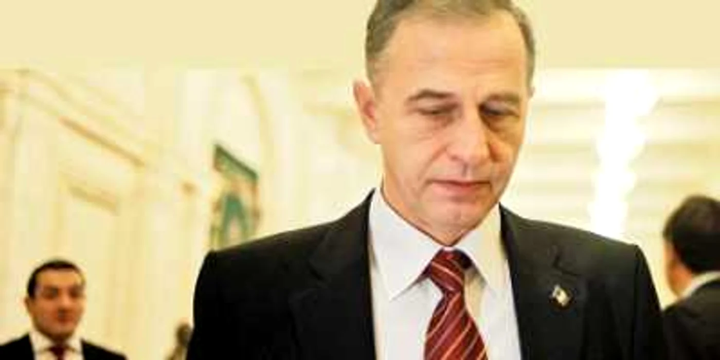 Mircea Geoană,  la prima înfrângere de după prima victorie, înainte  de Congres 