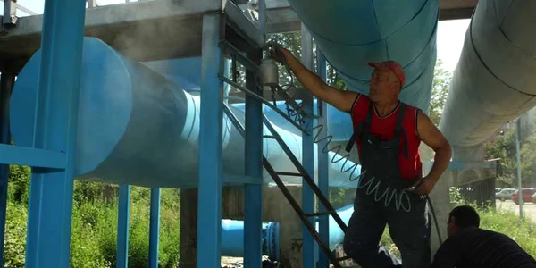 Pierderile în reţelele de termoficare au crescut în ultimii şase ani, de la 23% în 2005, la 29% anul trecut. Foto: Arhivă
