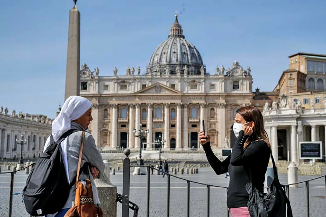 În Piața Vaticanului numărul vizitatorilor a scăzut dramatic