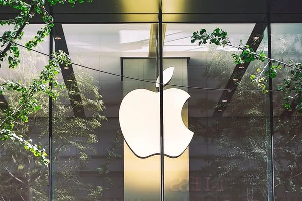 Apple donează 10 milioane de măști chirurgicale instituțiilor medicale din SUA și Europa
