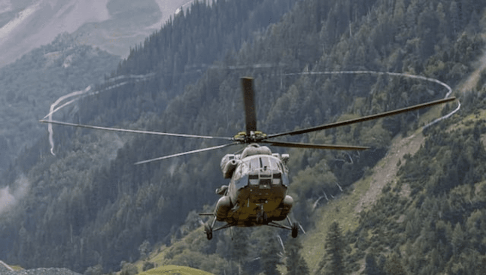 India: Cinci militari au murit în urma prăbuşirii unui elicopter aproape de frontiera chineză