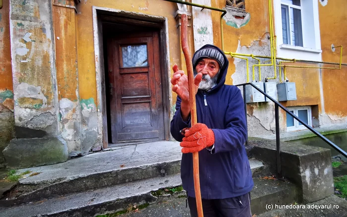 Petru Oțet, un fost miner care a trecut prin primejdiile muncii în subteran. Foto: Daniel Guță