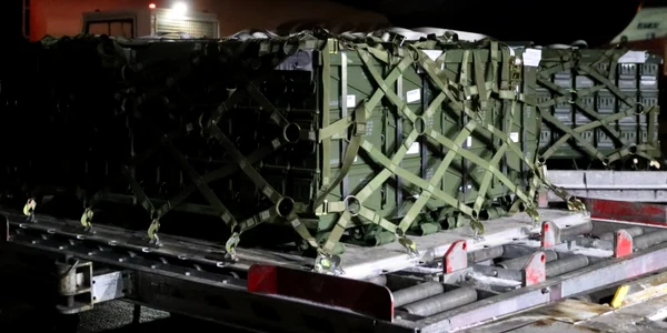 transport militar de asistenta de la SUA a ajuns la Kiev - facebook