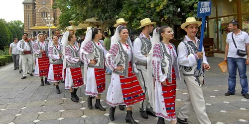 După alegerile din acest an, timișenii vor „dansa” după cum „cântă” consilierii olteni