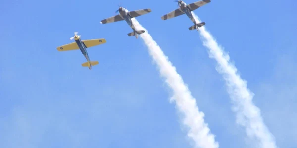 Baza Aeriană „Erou Căpitan Aviator Alexandru Şerbănescu“ a împlinit 95 de ani. Spectacol aviatic