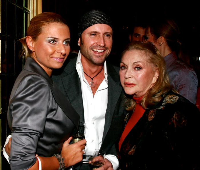 Alături de Adina Buzatu şi Cătălin Botezatu