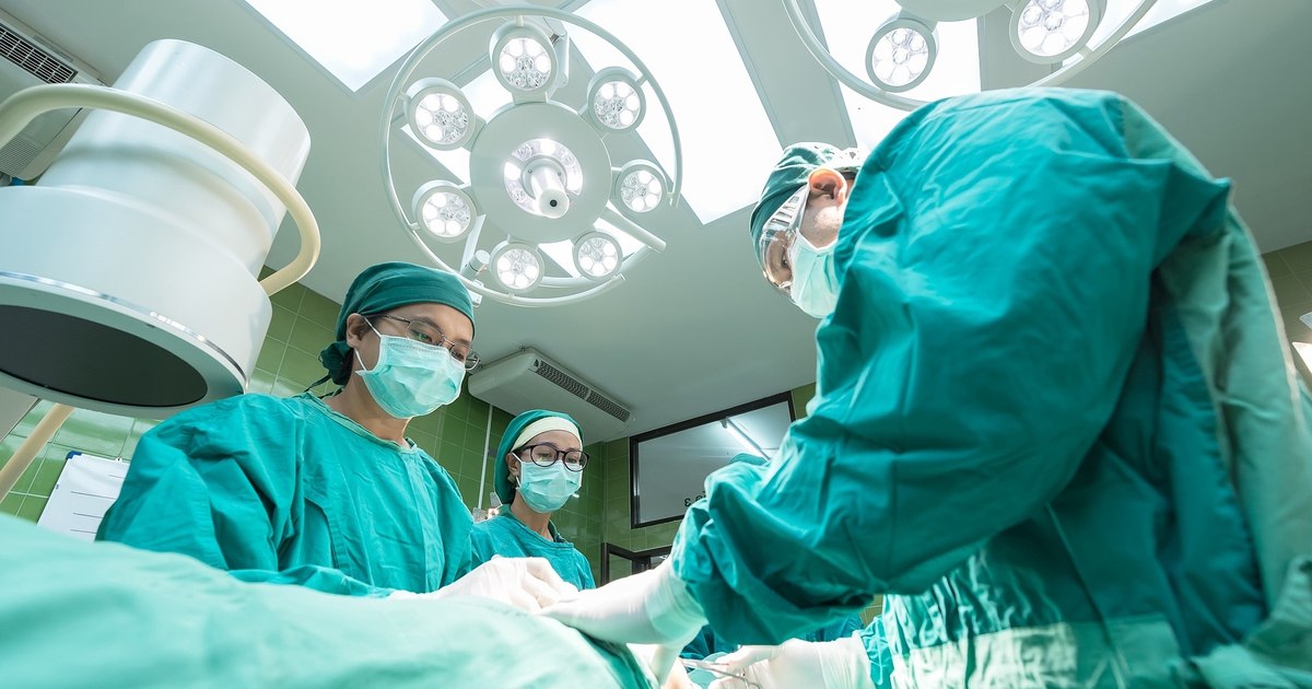 România, singura țară din Europa care nu decontează una dintre cele mai revoluționare terapii anti-cancer. Un pacient explică hibele sistemului