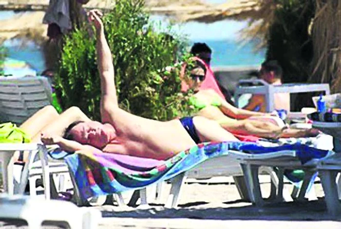 
    Vasile Blaga, copreşedintele PNL a dat o super-petrecere de ziua lui, la Mamaia  