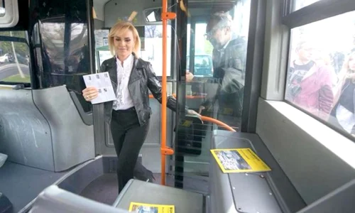 gabriela firea in autobuz jpeg