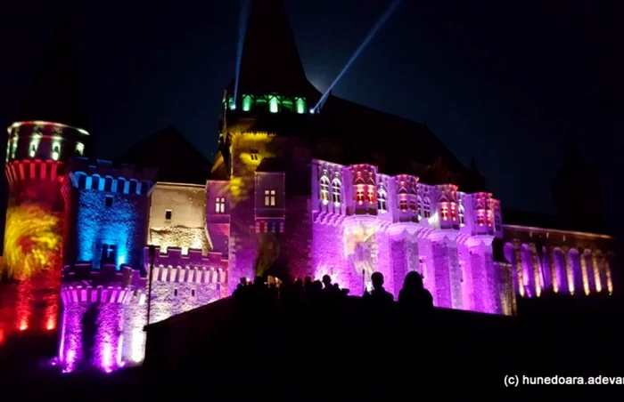 Castelul Corvinilor se transformă în „Castelul bântuit“ la Discovery Channel FOTO Daniel Guţă