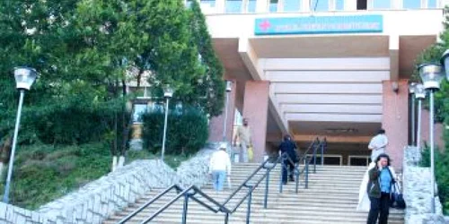 Instituţia a fost pentru patru luni în colaps financiar