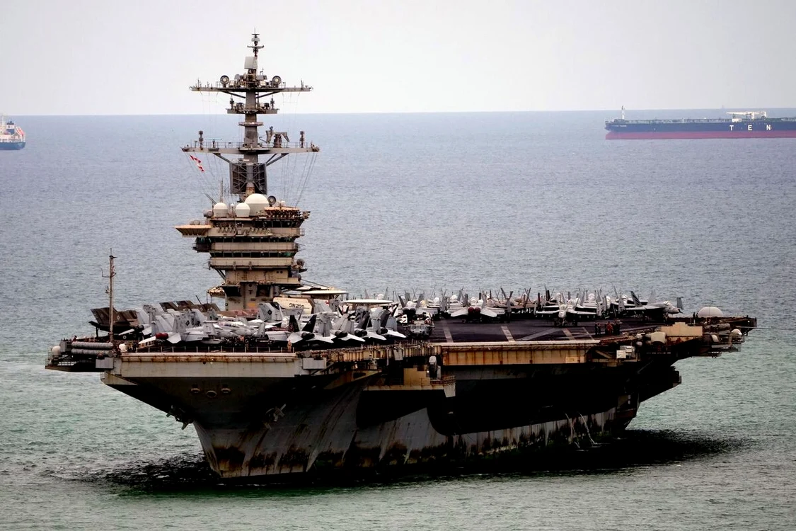 Portavionul USS Abraham Lincoln, ruginit după 300 de zile în misiune de luptă/FOTO:X