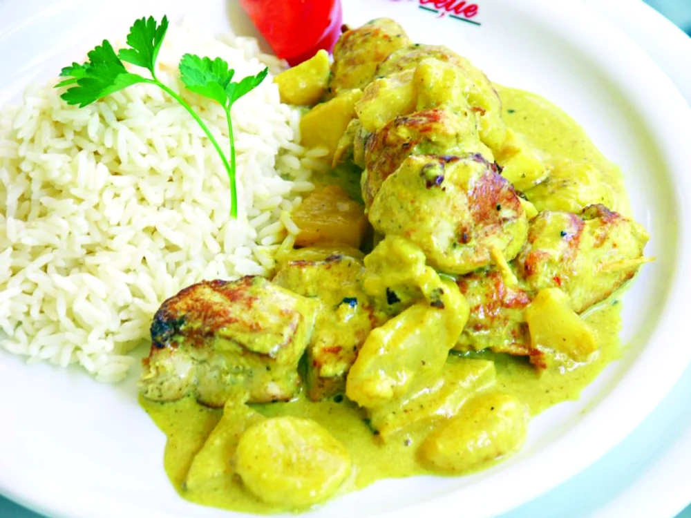 Frigărui de curcan cu sos de curry