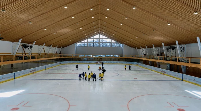 Cheile Grădiştei au inclusiv patinoar, deschis în orice perioadă a anului