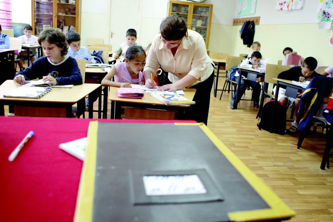 Copiii sunt notaţi cu ajutorul notelor din clasa a V-a    FOTO: Adevărul