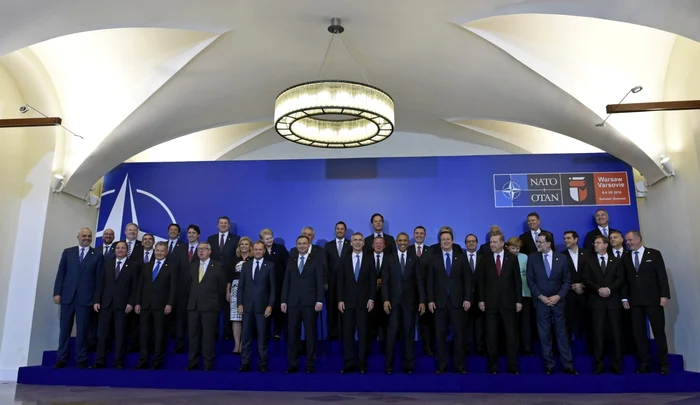 Poză de grup la summitul NATO de la Varşovia FOTO AP