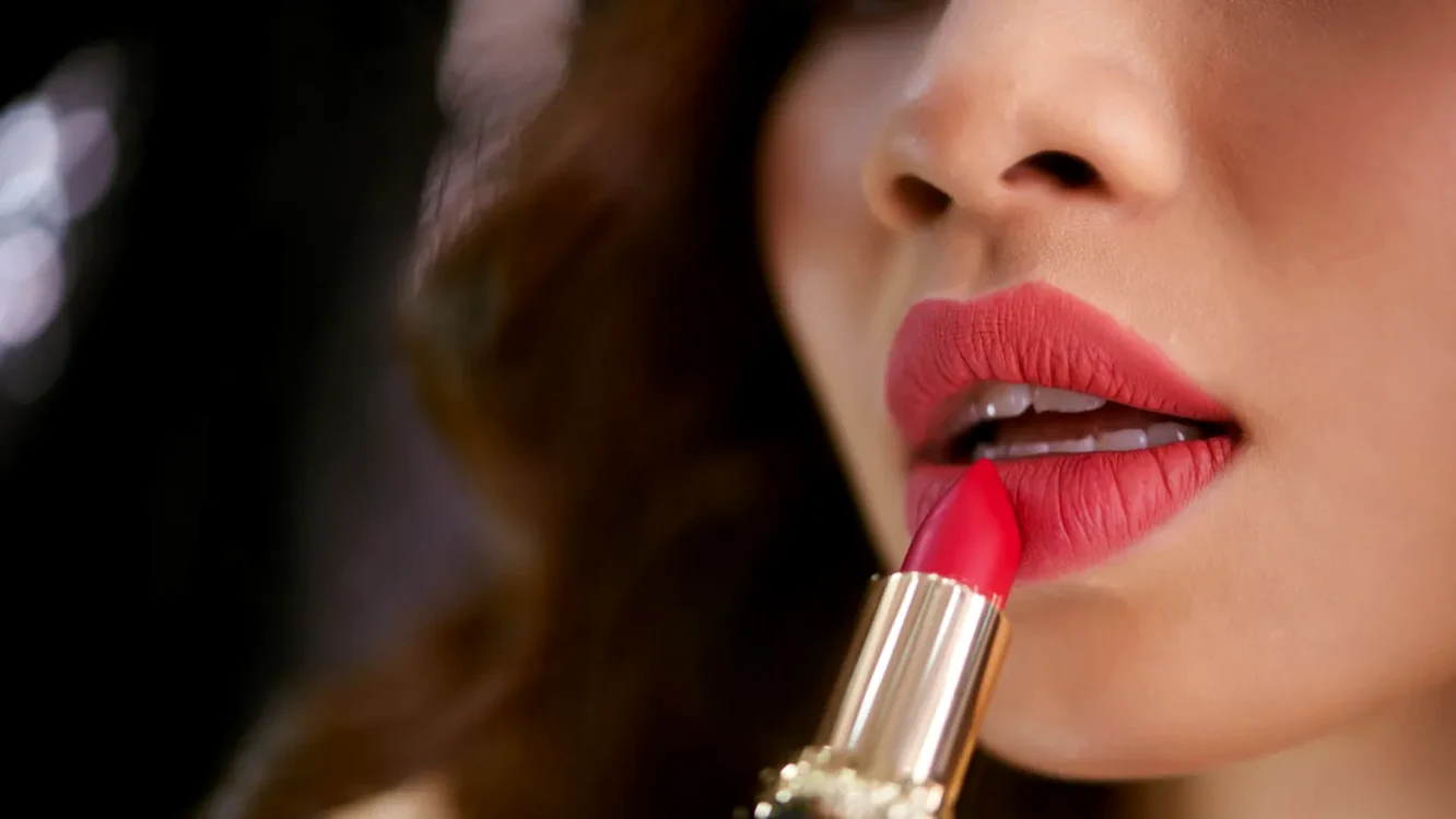 Trucuri simple de la make-up artist pot schimba complet rezultatul.