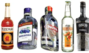 În Cehia, alcoolul  ucigaş a fost scos  de pe rafturile  magazinelor jpeg