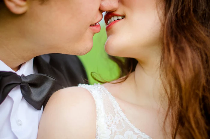 Tipuri de sărut pe care femeile le adoră: Sărutul pasional este cel mai preferatFoto: Click!