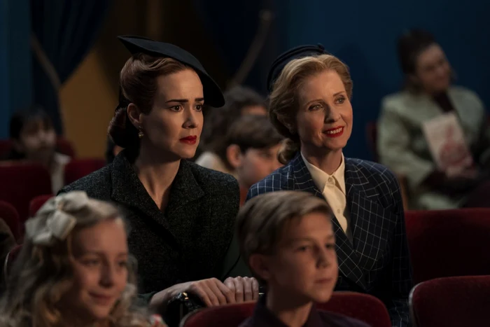 Sarah paulson joacărolul asistentei Mildred Ratched FOTO Netflix