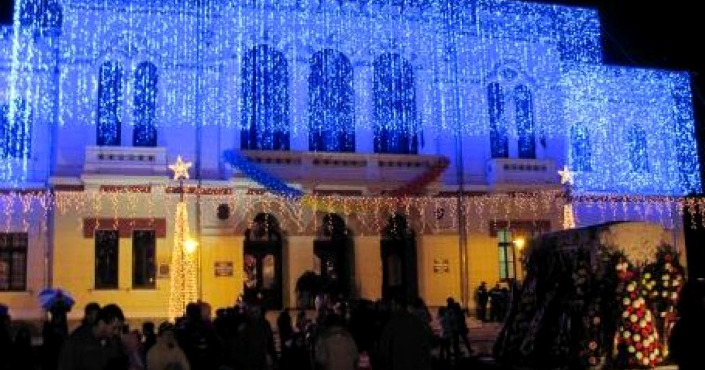 Iluminatul festiv a fost aprins doar în centrul oraşului