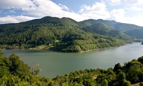 Lacurile de acumulare și noile alungǎri de populație jpeg