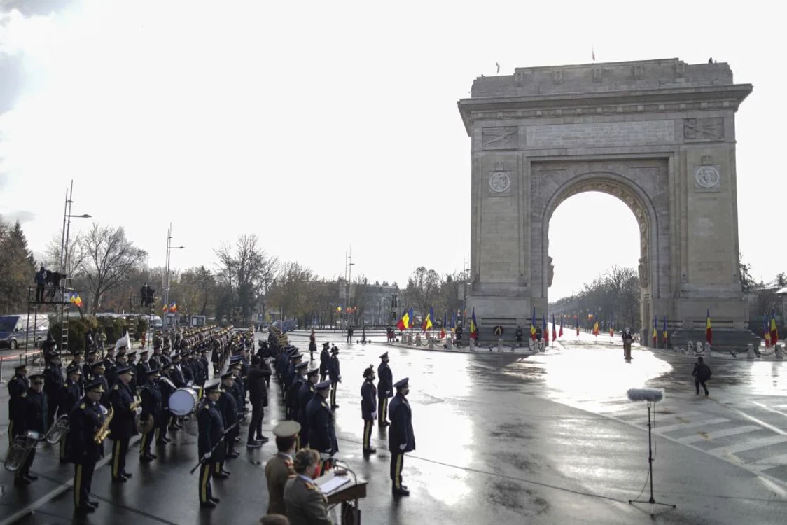 
    Parada militară organizată anul acesta în Piața Arcul de Triumf din București, cu ocazia Zilei Naționale a României, a fost una simbolicăSursa foto: INQUAM PHOTOS/Octav Ganea  