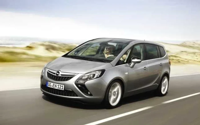 Maşinile rechemate în service sunt Opel Zafira C, cea mai nouă generaţie a acestui model