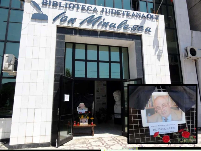 Poza lui Paul Matiu a fost amplasată la intrarea în sediul Bibliotecii Judeţene Olt-Slatina (FOTO: Adevărul)