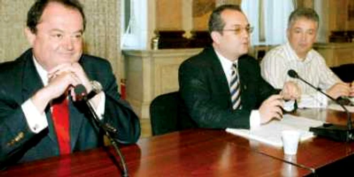 În teritoriu a început divorţul PDL -PSD