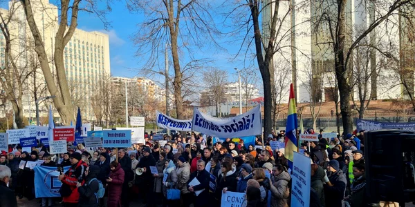 Proteste Parlament Chisinau FOTO Adevarul jpeg