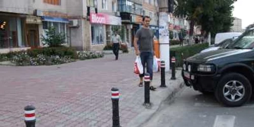 Târgovişte:  Interzis pentru şoferi pe trotuar