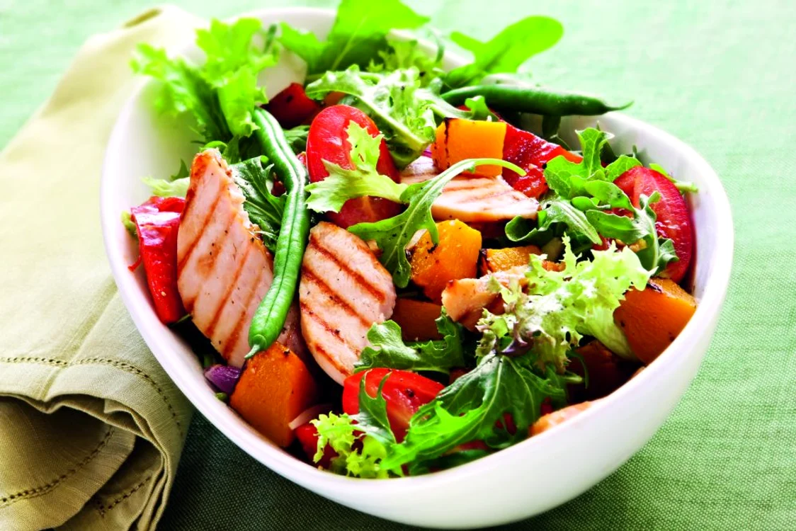 salata cu spanac si piept de pui jpeg