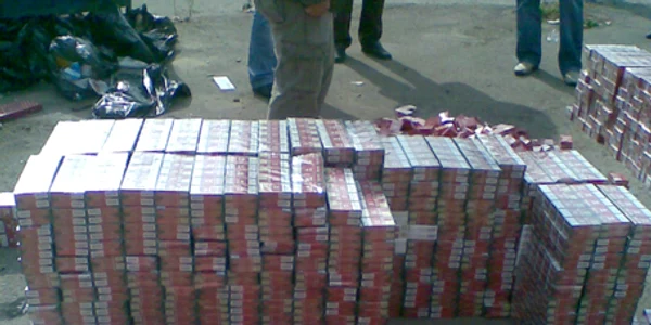 Ţigările au fost confiscate - imagine arhivă Adevărul