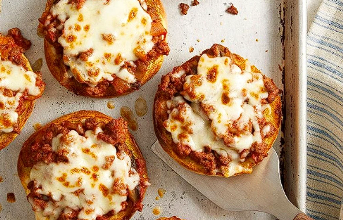 Pizza Burgers, rețeta rapidă și ieftină care cucerește toată familia