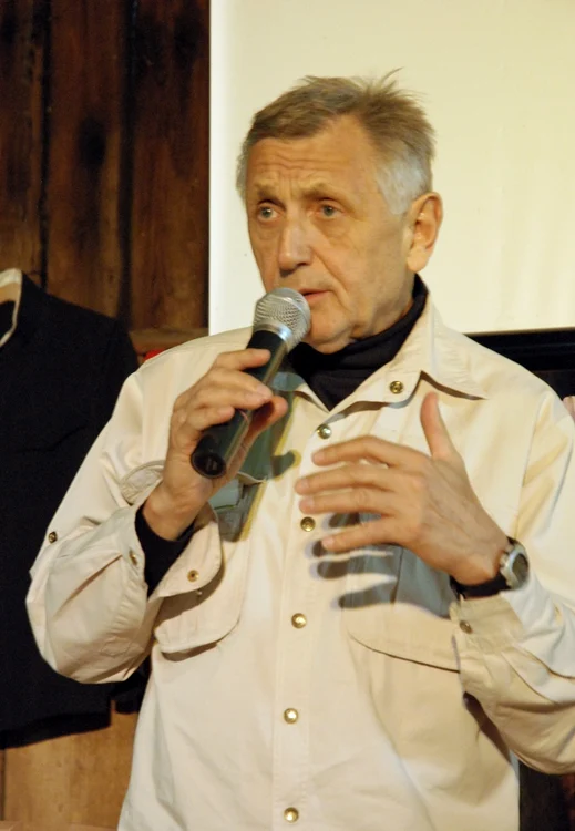Ca şi cum două fotografii ar vorbi între ele   interviu cu regizorul Jiři MENZEL jpeg