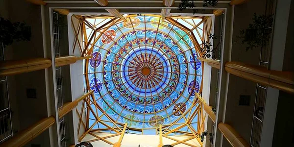 Cupola vitraliu