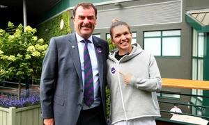 halep simona trofeu wimbledon gettyimages 1161789102 jpeg