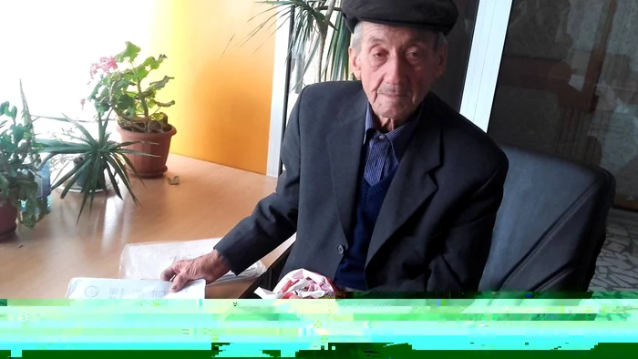 Sunt şase ani de când Leon Diaconescu  are în braţe o soluţie irevocabilă în favoarea sa şi încă nu poate lua  niciun lemn de foc din pădurea familiei sale