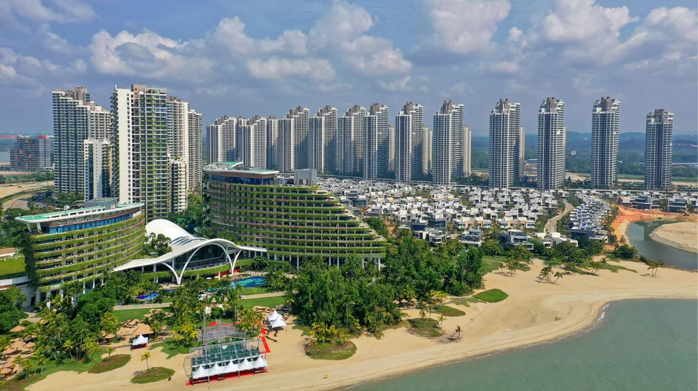 Orașul fantomă din Malaezia: construit pentru 700.000 de oameni, locuit de 9.000. Cum vor autoritățile să transforme Forest City